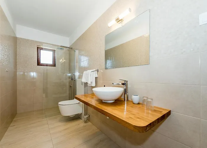 Willa Grandeza Szybenik